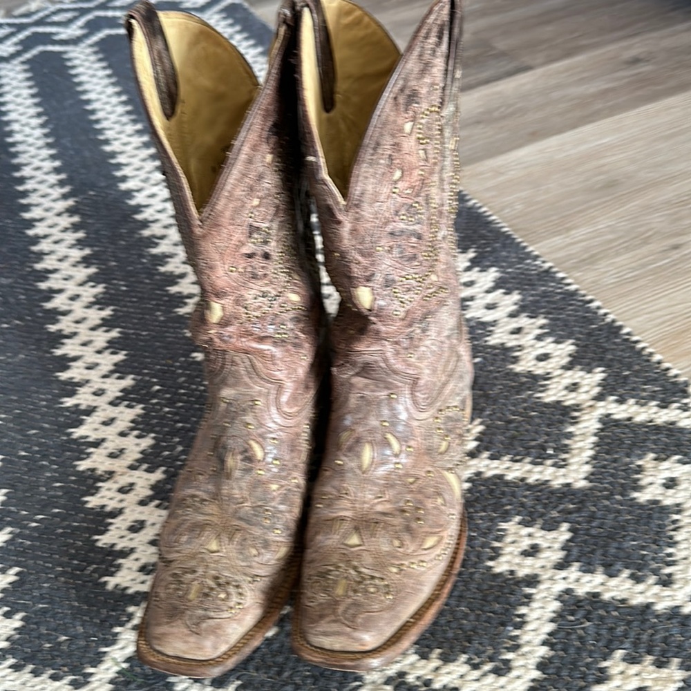 Corral  cowboy boots gently loved!
